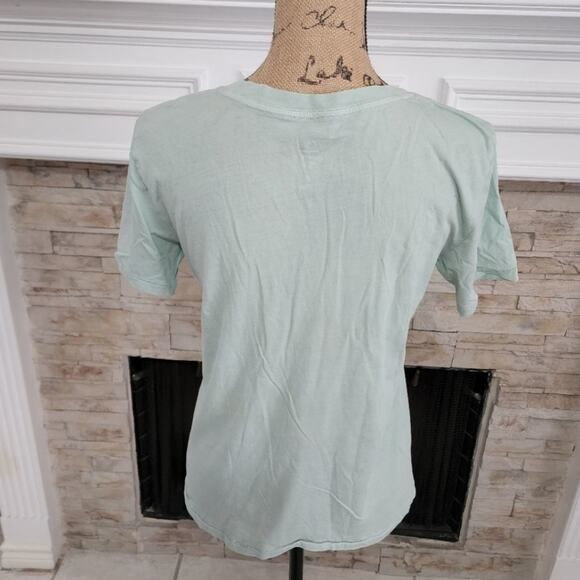 J. CREW light green tee shirt size Xs - Picture 3 of 4